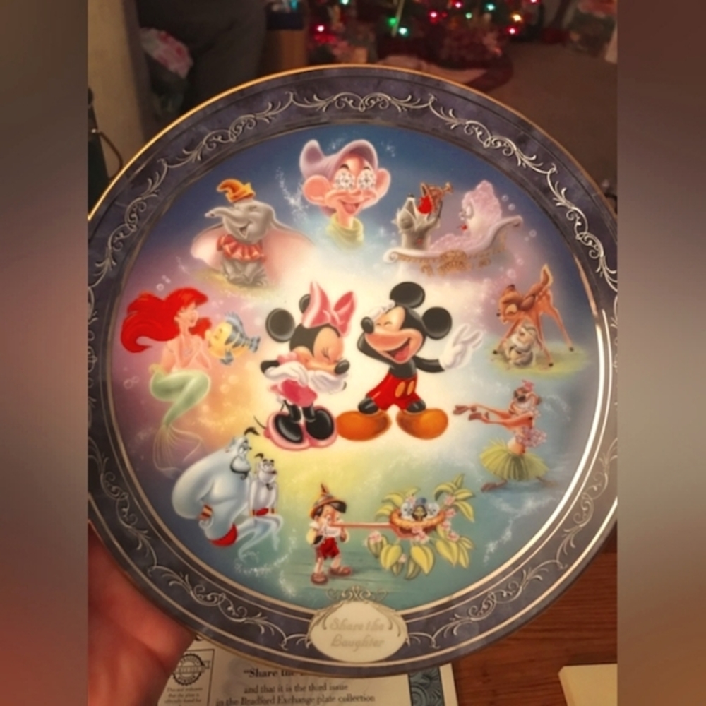 Disney's Magical Disney Moments(Share the Laughter) collectible plate collection